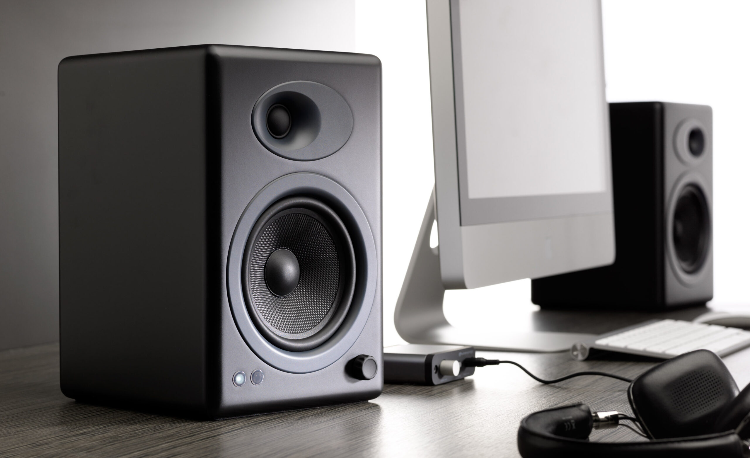 Los 4 mejores soportes para monitores de estudio y Home Studio